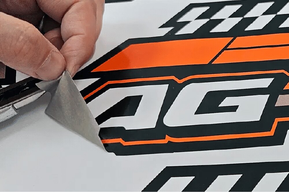 Integrierter Cut-&-Print-Konturschnitt des Roland TrueVIS AG-640 für Etiketten und Aufkleber