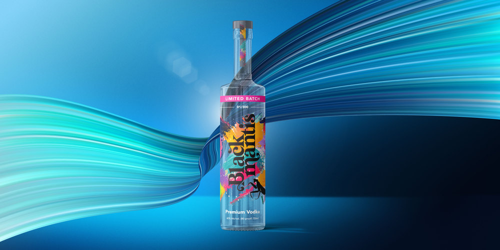 Transparente Spirituosenflasche mit Direktdruck als Anwendungsbeispiel für die RC-300C