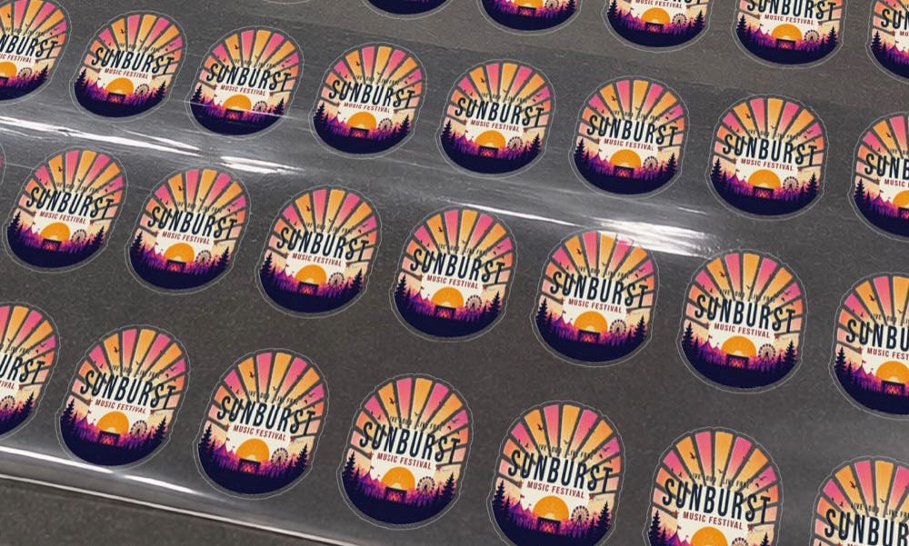 Konturgeschnittene Aufkleber aus UV-Druck mit der Roland TrueVIS MG2-Serie