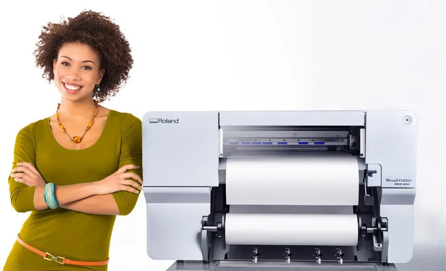 Kompakter Roland VersaSTUDIO BN2 Desktop-Druck- und Schneideplotter
