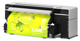 Epson SC-S9100 in rechter Schrägansicht mit grünem Druckmotiv