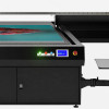 Bedien-Display und Steuerelemente des Roland VersaOBJECT EU-1000MF UV-Flachbettdruckers